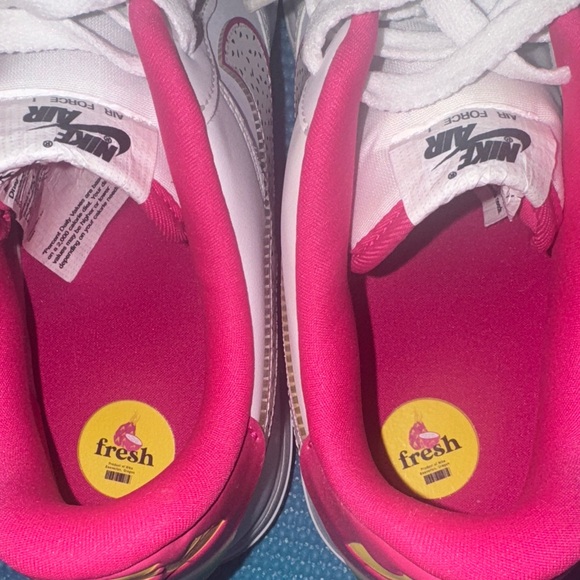 Nike Air Force 1'07 LX Special Limited Edition Dragon Fruit Sneakers w/tote. NIB - Picture 9 of 14